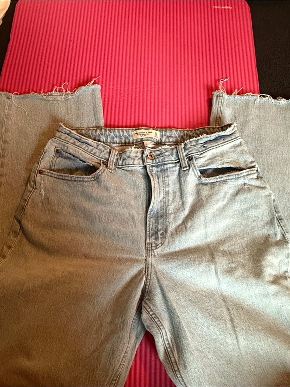 Abercrombie & Fitch High-Rise Light Wash Straight Jeans 31 long  90s relaxed